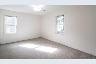 805 N Oakwood Ave, Oconomowoc, WI 53066 - Photo 35