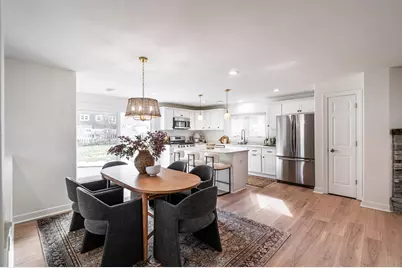 805 N Oakwood Ave, Oconomowoc, WI 53066 - Photo 23