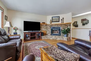 3474 Woodbridge Ct, La Crosse, WI 54601 - Photo 3