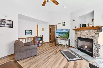 2832 E Somers Ct, Cudahy, WI 53110 - Photo 15