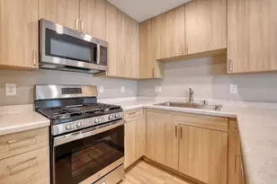 8566 W Appleton Ave, Milwaukee, WI 53225 - Photo 7