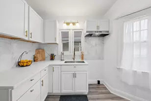 4045 N Montreal St, Milwaukee, WI 53216 - Photo 9