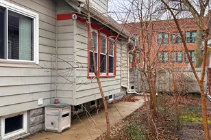 3041 S 11th St, Milwaukee, WI 53215 - Photo 39