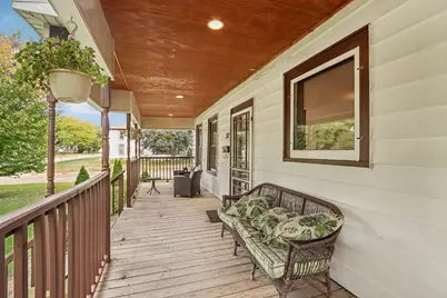 217 S Lincoln St, Elkhorn, WI 53121 - Photo 9