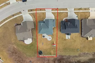 520 Edgewater Dr, West Bend, WI 53095 - Photo 35