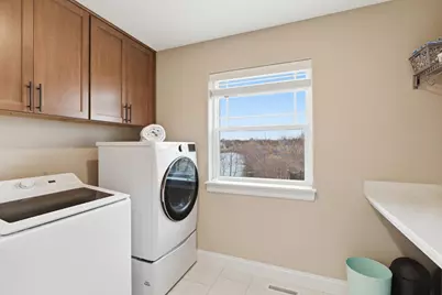 520  Edgewater Dr, West Bend, WI 53095 - Photo 21