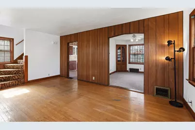 1461 S 91st St, West Allis, WI 53214 - Photo 7