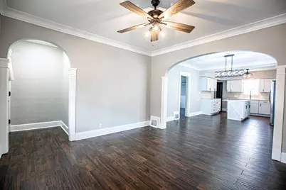 909  Arthur Ave, Racine, WI 53405 - Photo 5