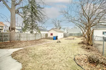 909  Arthur Ave, Racine, WI 53405 - Photo 15