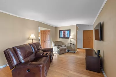 11924 W Ohio Ave, West Allis, WI 53227 - Photo 13