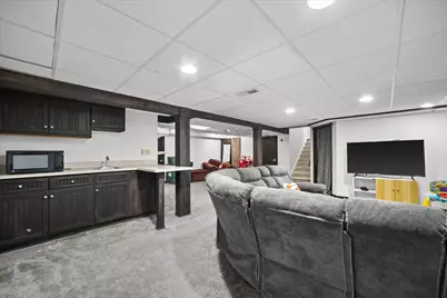 8927 N Navajo Rd, Bayside, WI 53217 - Photo 15