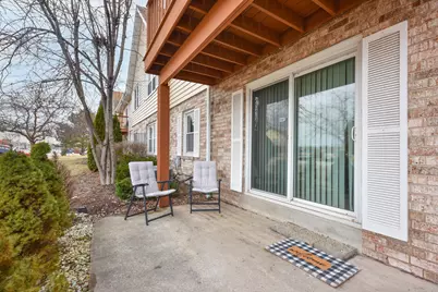 10625 N Ivy Ct #53, Mequon, WI 53092 - Photo 3