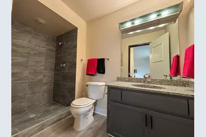 6081 W Calumet Rd, Milwaukee, WI 53223 - Photo 17