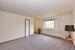 6081 W Calumet Rd, Milwaukee, WI 53223 - Photo 13