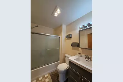 1016  Springs Rd, Fond du Lac, WI 54935 - Photo 9