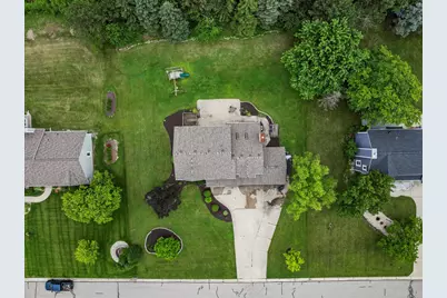 13785 W Maria Dr, New Berlin, WI 53151 - Photo 13