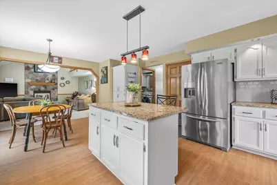 13785 W Maria Dr, New Berlin, WI 53151 - Photo 31