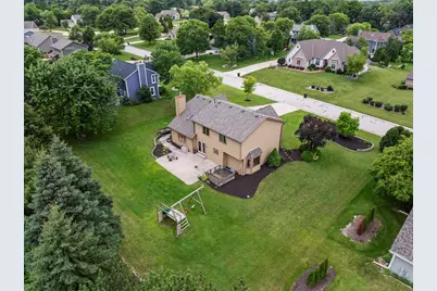 13785 W Maria Dr, New Berlin, WI 53151 - Photo 15