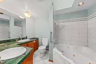 1819 W Holmes Ct, Milwaukee, WI 53221 - Photo 25