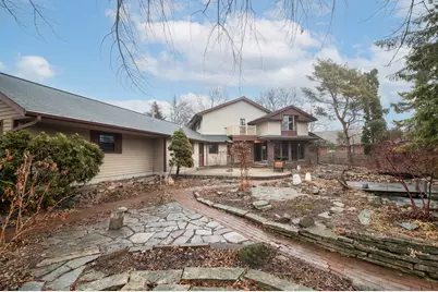 1819 W Holmes Ct, Milwaukee, WI 53221 - Photo 33