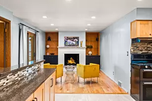 5554 S 25th St, Milwaukee, WI 53221 - Photo 7