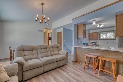 S94W35101  Crestfield Ct, Eagle, WI 53119 - Photo 5