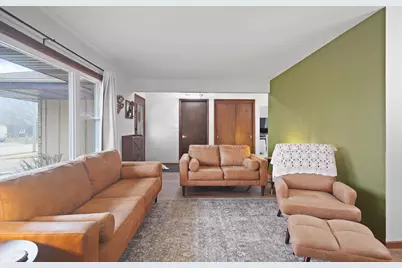 6105  68th St, Kenosha, WI 53142 - Photo 5