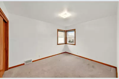 2621 S 85th St, West Allis, WI 53227 - Photo 19