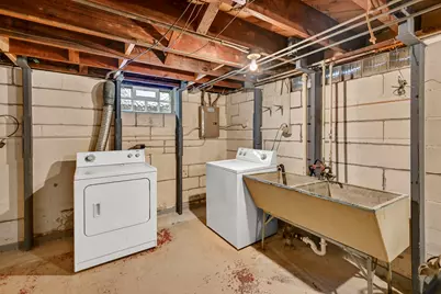 2621 S 85th St, West Allis, WI 53227 - Photo 21