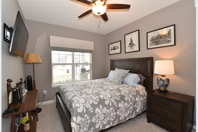 8724  Shady Oak Trl, Racine, WI 53406 - Photo 19