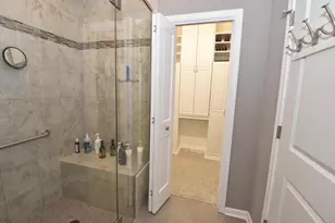 8724 Shady Oak Tr, Racine, WI 53406 - Photo 17