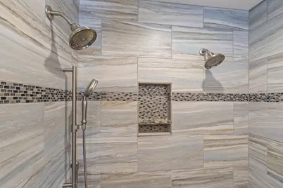 5311  Heatherfield Ct, Sheboygan, WI 53083 - Photo 29