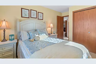 5311  Heatherfield Ct, Sheboygan, WI 53083 - Photo 13