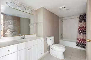 1633 N Prospect Ave, Milwaukee, WI 53202 - Photo 9