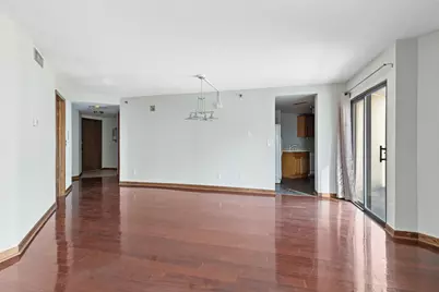 1633 N Prospect Ave #3E, Milwaukee, WI 53202 - Photo 3