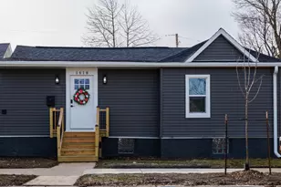 1618 Grand Ave, Racine, WI 53403 - Photo 3