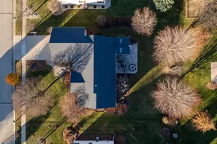 1227 Oriole Dr, Oconomowoc, WI 53066 - Photo 33