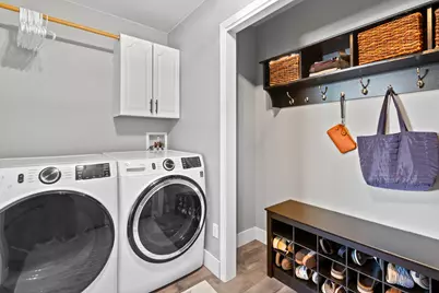 1227  Oriole Dr, Oconomowoc, WI 53066 - Photo 21