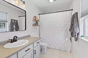 1227 Oriole Dr, Oconomowoc, WI 53066 - Photo 17