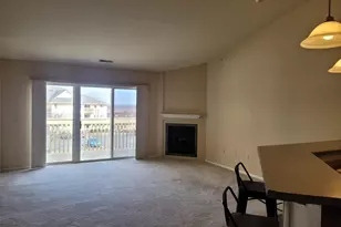 530 Windstone Dr, Hartland, WI 53029 - Photo 3