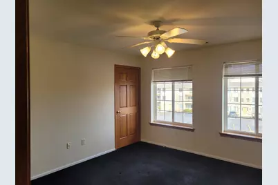 530  Windstone Dr #303, Hartland, WI 53029 - Photo 13