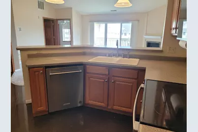 530  Windstone Dr #303, Hartland, WI 53029 - Photo 27