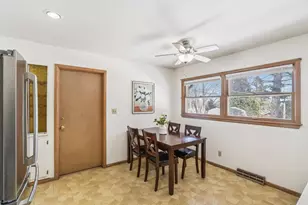 3254 S 121st St, West Allis, WI 53227 - Photo 11