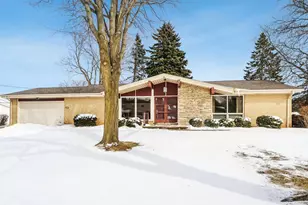 3254 S 121st St, West Allis, WI 53227 - Photo 1