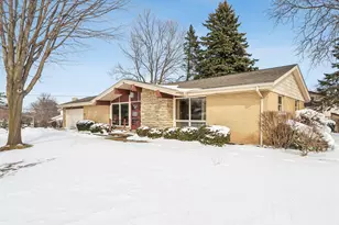 3254 S 121st St, West Allis, WI 53227 - Photo 3