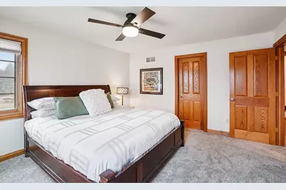 923 N Evergreen Cir, Hartland, WI 53029 - Photo 55