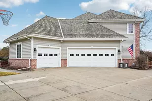 923 N Evergreen Circle, Hartland, WI 53029 - Photo 73