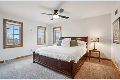 923 N Evergreen Cir, Hartland, WI 53029 - Photo 53