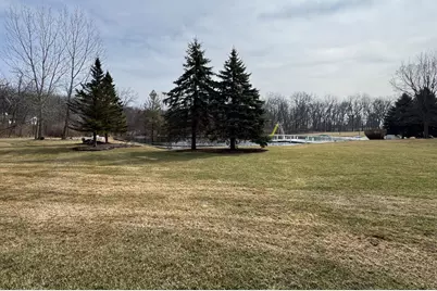 N2568  Snake Rd, Geneva, WI 53147 - Photo 39