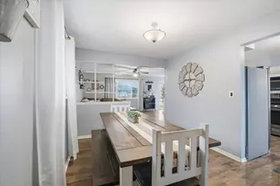 2232 W Carrington Ave, Oak Creek, WI 53154 - Photo 13